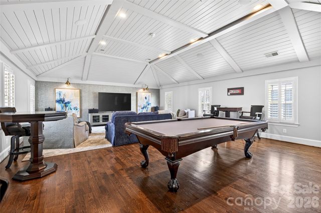 3025 Foxridge Road, Charlotte, NC 28226