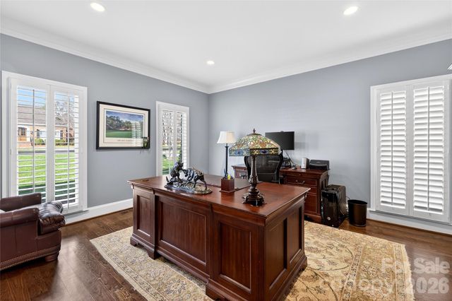 3025 Foxridge Road, Charlotte, NC 28226