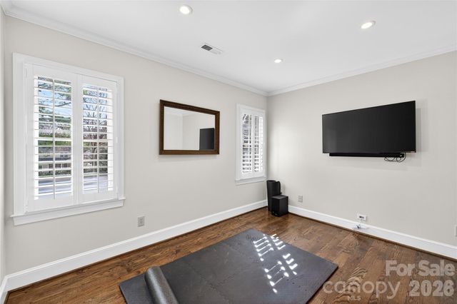 3025 Foxridge Road, Charlotte, NC 28226