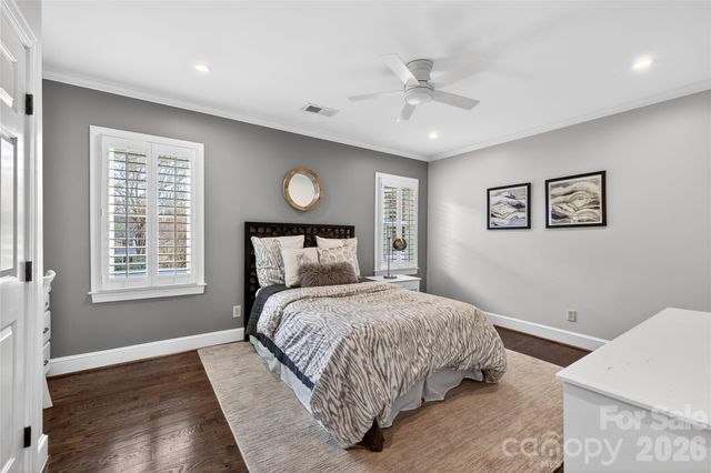 3025 Foxridge Road, Charlotte, NC 28226