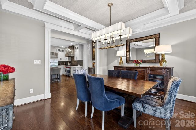 3025 Foxridge Road, Charlotte, NC 28226