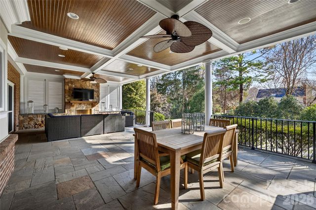 3025 Foxridge Road, Charlotte, NC 28226