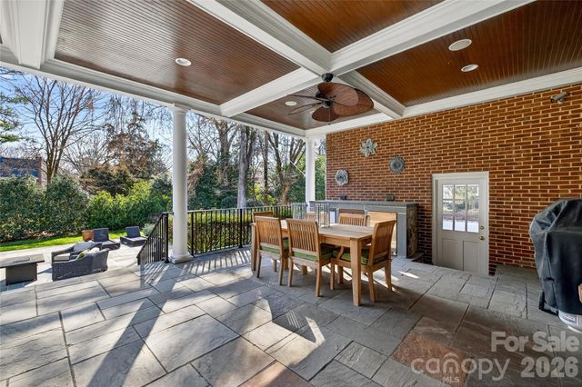 3025 Foxridge Road, Charlotte, NC 28226