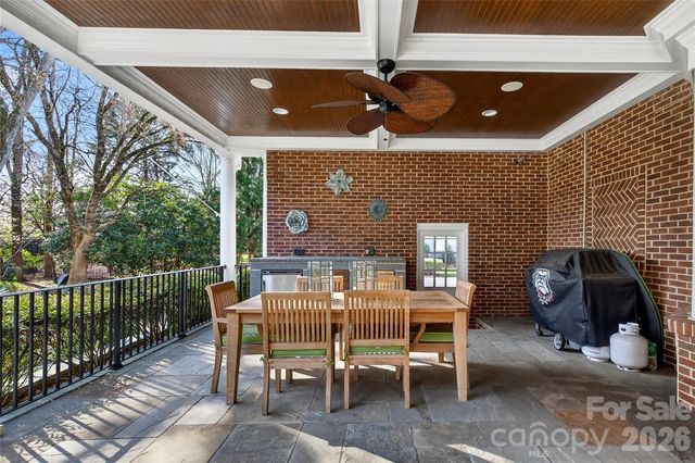 3025 Foxridge Road, Charlotte, NC 28226