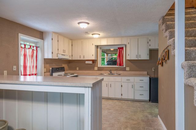 208 Lafayette Lane, Branson, MO 65616