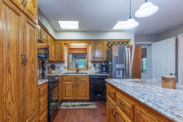 208 Lafayette Lane, Branson, MO 65616