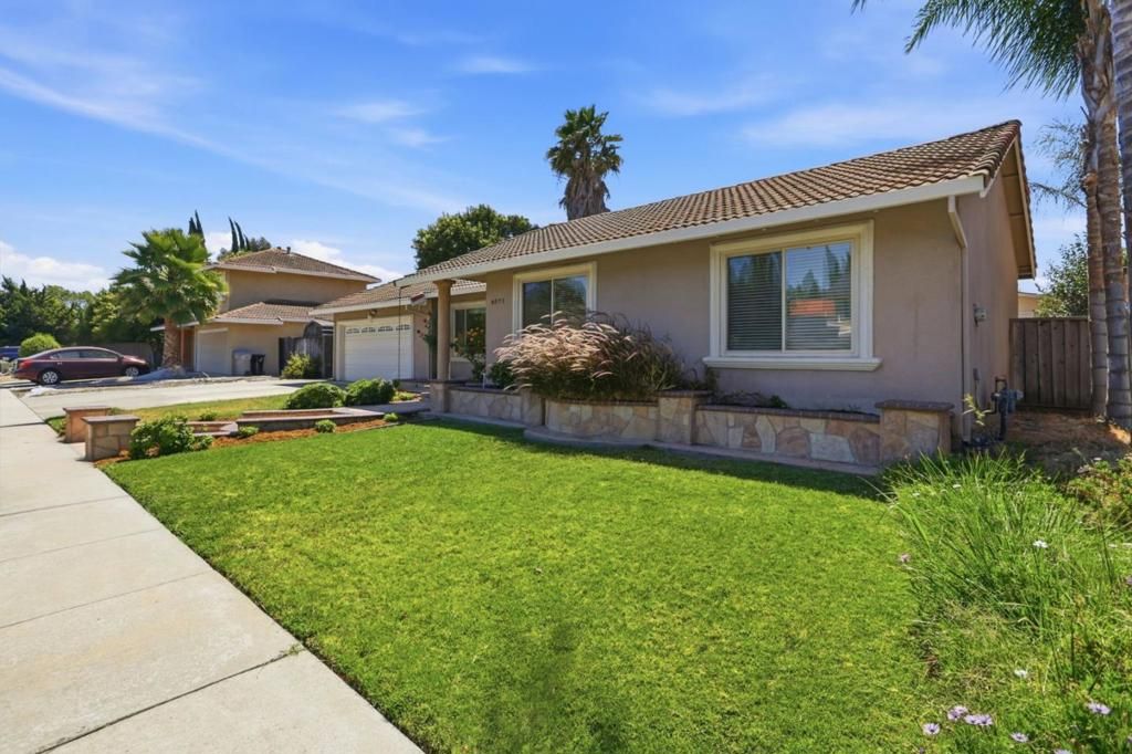 Image 36 of property listing at 4871 Rue Bordeaux, San Jose, CA 95136