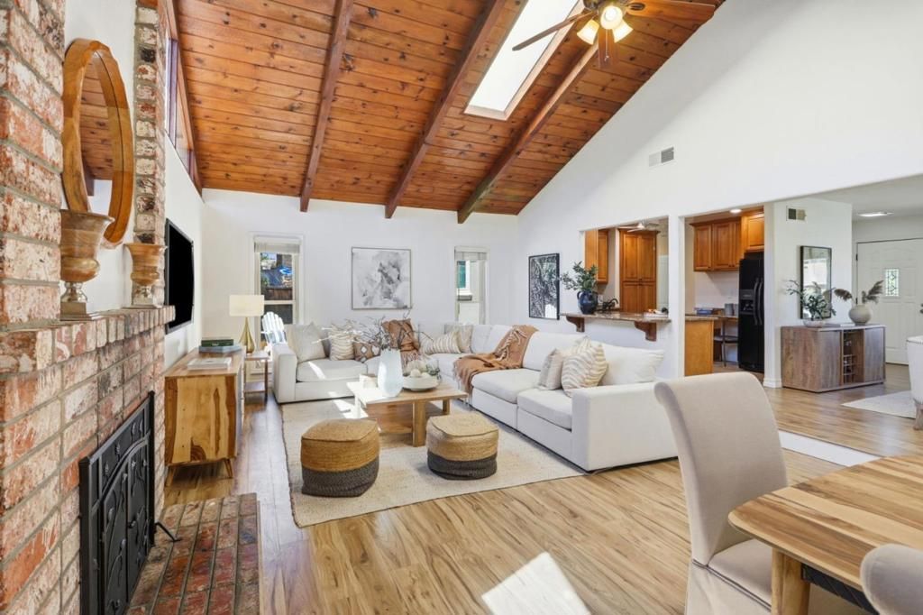Image 9 of property listing at 4871 Rue Bordeaux, San Jose, CA 95136