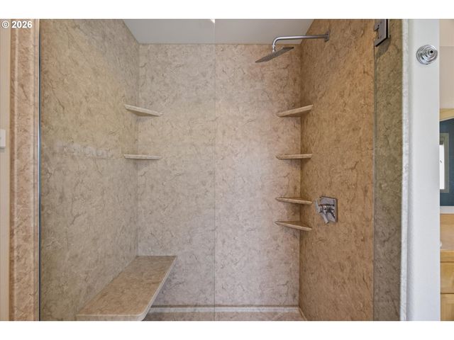 2215 Ne 107TH St, Vancouver, WA 98686
