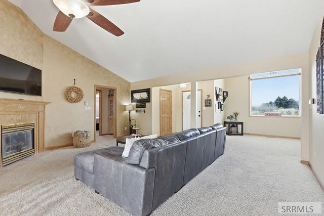 6002 E Sunnyside Road, Idaho Falls, ID 83406