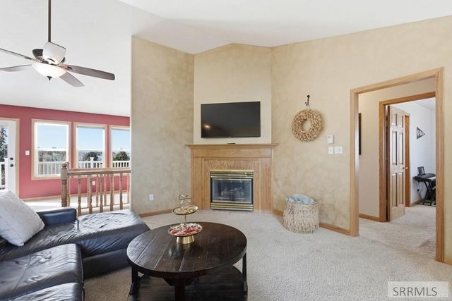 6002 E Sunnyside Road, Idaho Falls, ID 83406