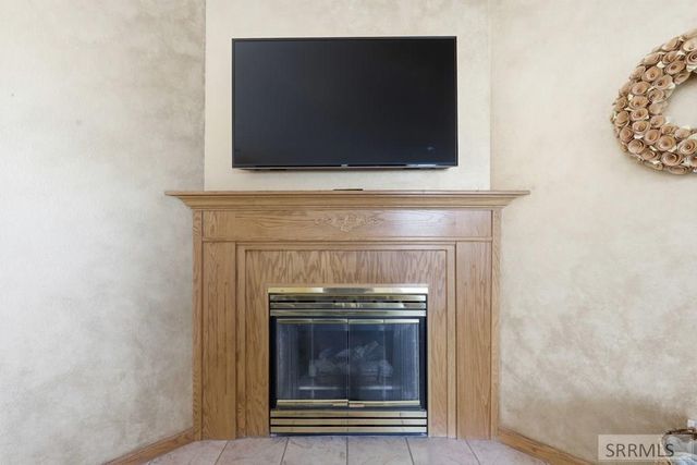 6002 E Sunnyside Road, Idaho Falls, ID 83406