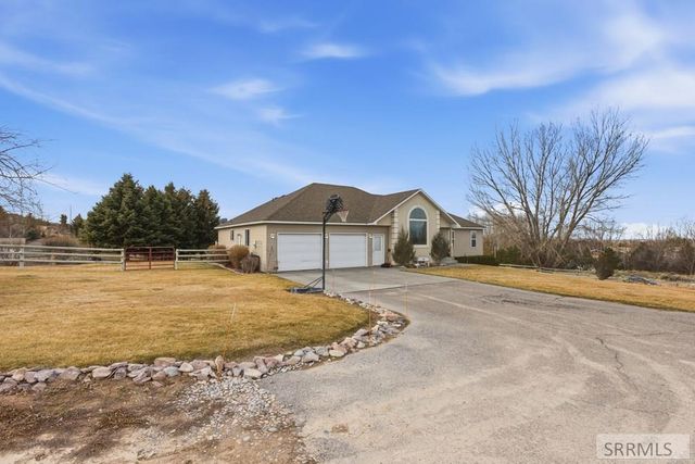 6002 E Sunnyside Road, Idaho Falls, ID 83406