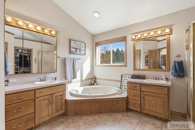 6002 E Sunnyside Road, Idaho Falls, ID 83406