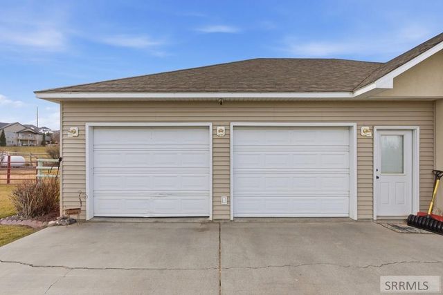 6002 E Sunnyside Road, Idaho Falls, ID 83406