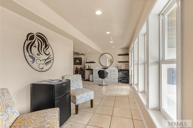 6002 E Sunnyside Road, Idaho Falls, ID 83406