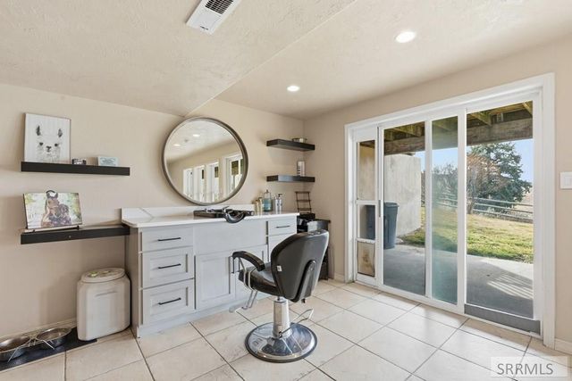 6002 E Sunnyside Road, Idaho Falls, ID 83406