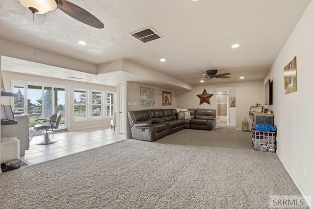 6002 E Sunnyside Road, Idaho Falls, ID 83406