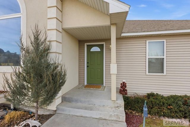 6002 E Sunnyside Road, Idaho Falls, ID 83406