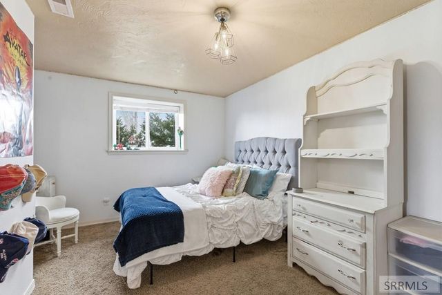 6002 E Sunnyside Road, Idaho Falls, ID 83406