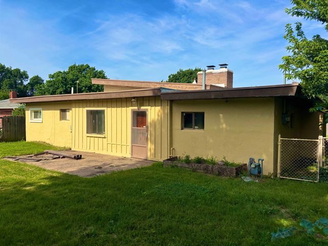 1772 S Clifton, Wichita, KS 67218