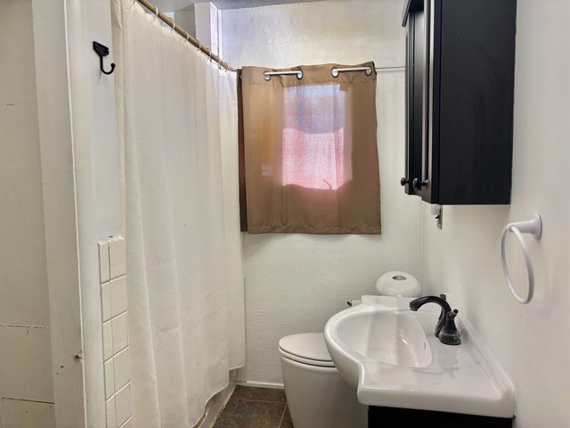 1772 S Clifton, Wichita, KS 67218