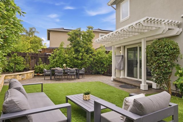 144 Edgehill Drive, San Carlos, CA 94070