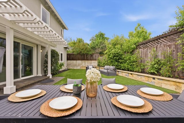 144 Edgehill Drive, San Carlos, CA 94070