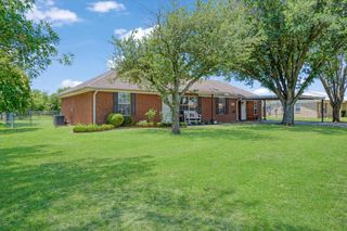 900 Amy Way, Bonham, TX 75418