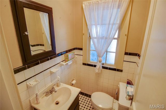 2430 Maxey Street, Alton, IL 62002