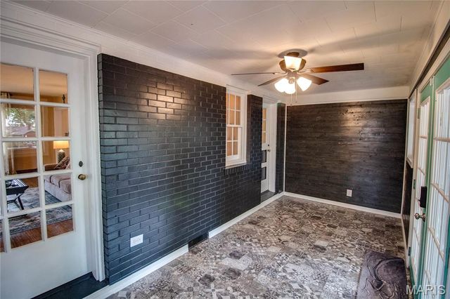 2430 Maxey Street, Alton, IL 62002