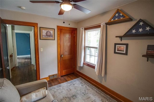 2430 Maxey Street, Alton, IL 62002