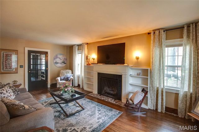 2430 Maxey Street, Alton, IL 62002