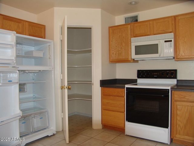 32776 S MAGGIE MINE Road, Black Canyon City, AZ 85324