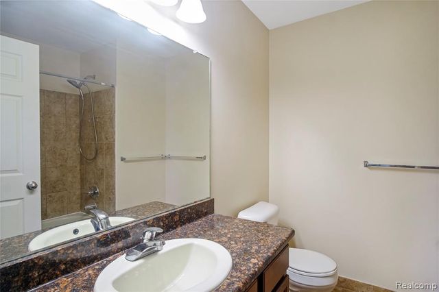 29742 Fox Run Circle, Warren, MI 48092