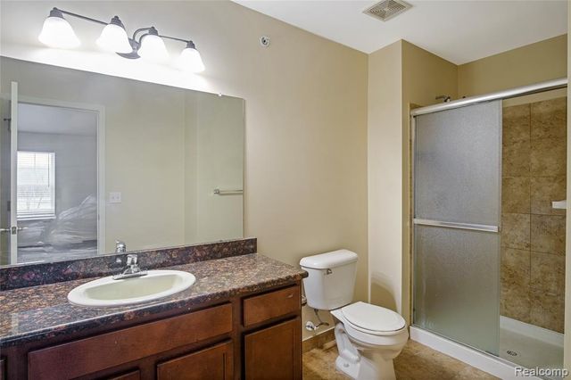 29742 Fox Run Circle, Warren, MI 48092