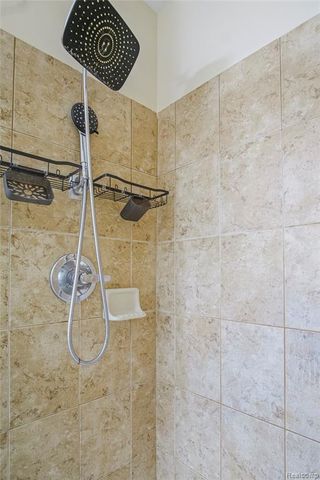 29742 Fox Run Circle, Warren, MI 48092