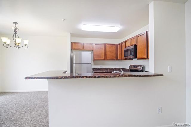 29742 Fox Run Circle, Warren, MI 48092