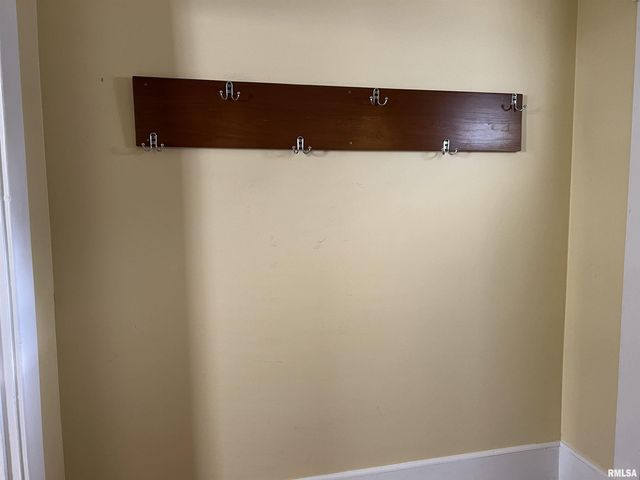 500 N DIAMOND Avenue, Jacksonville, IL 62650