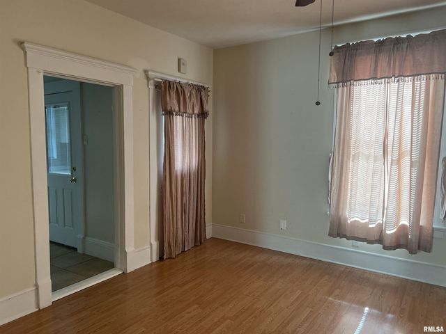 500 N DIAMOND Avenue, Jacksonville, IL 62650