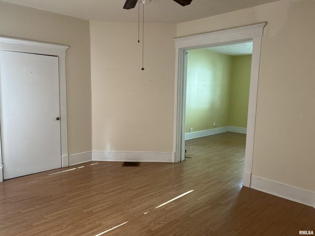 500 N DIAMOND Avenue, Jacksonville, IL 62650