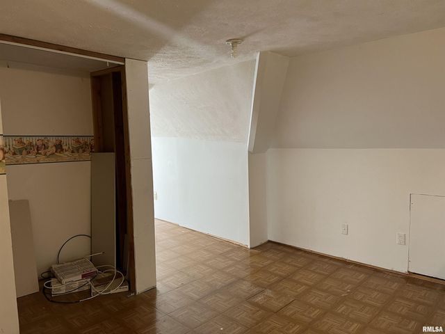 500 N DIAMOND Avenue, Jacksonville, IL 62650