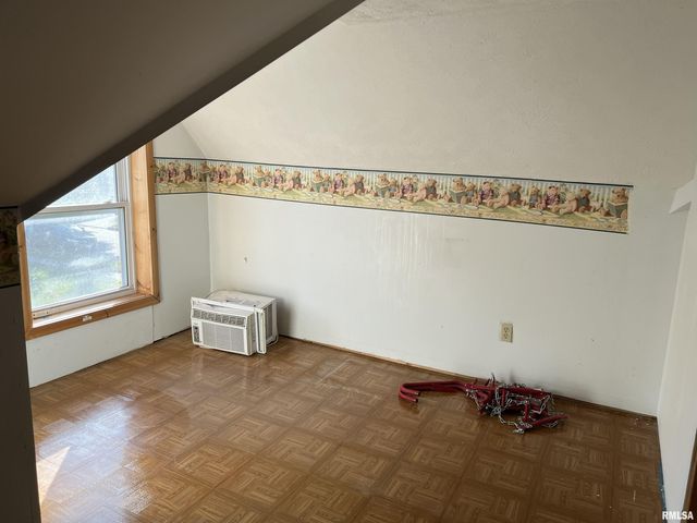 500 N DIAMOND Avenue, Jacksonville, IL 62650