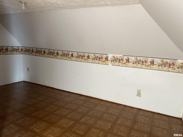 500 N DIAMOND Avenue, Jacksonville, IL 62650