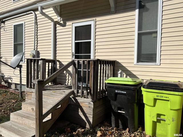 500 N DIAMOND Avenue, Jacksonville, IL 62650