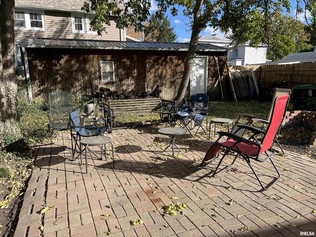 500 N DIAMOND Avenue, Jacksonville, IL 62650