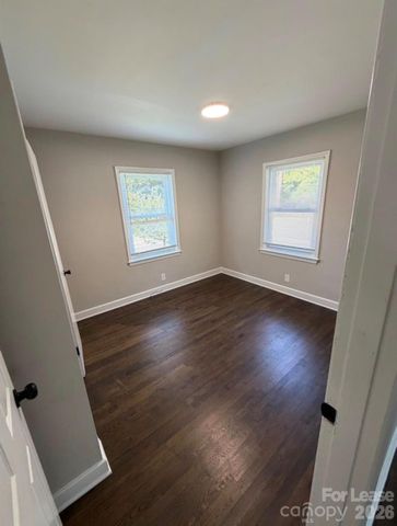 1900 Welch Place 1, Charlotte, NC 28216