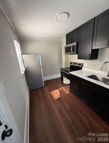 1900 Welch Place 1, Charlotte, NC 28216
