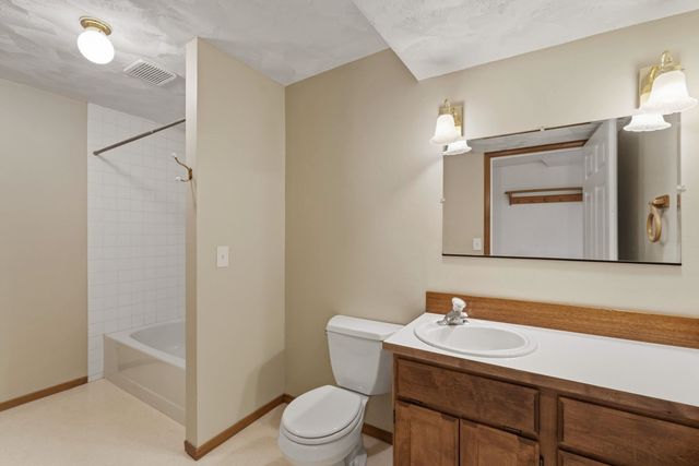 8126 N COLTON St, Spokane, WA 99208