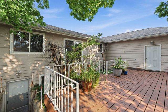 8126 N COLTON St, Spokane, WA 99208